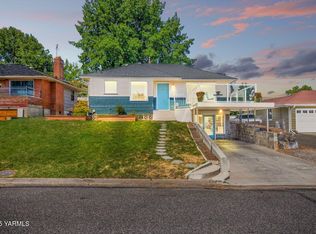 214 N 26th Ave, Yakima, WA 98902