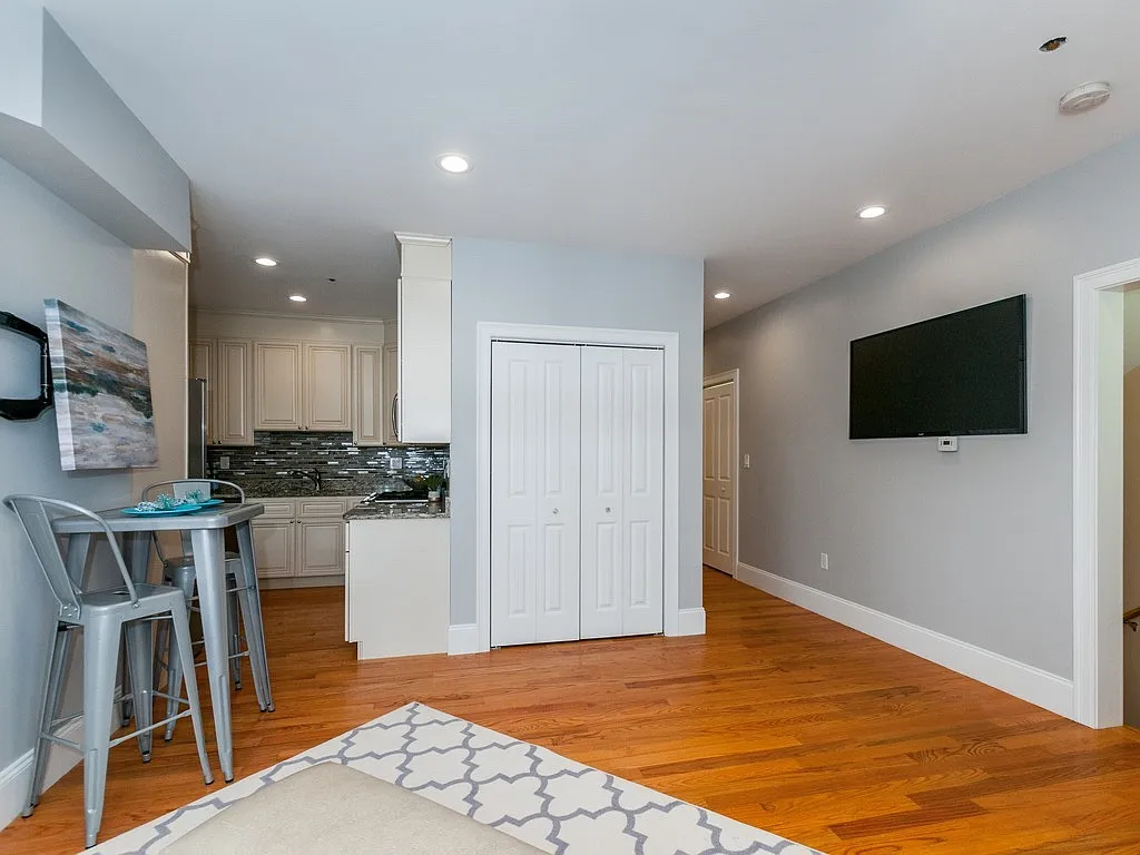 Building Photo - 24A Weston Ave #24A