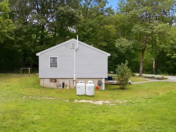 4th image of 72 Harlow Hill Road