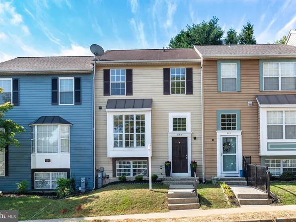 862 Century St, Hampstead, MD 21074