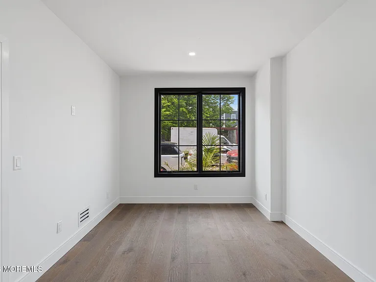 9 Minerva St #1 — Photo 6