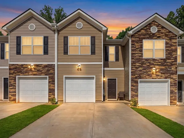 243 Sunriff Ct, Greer, SC 29651