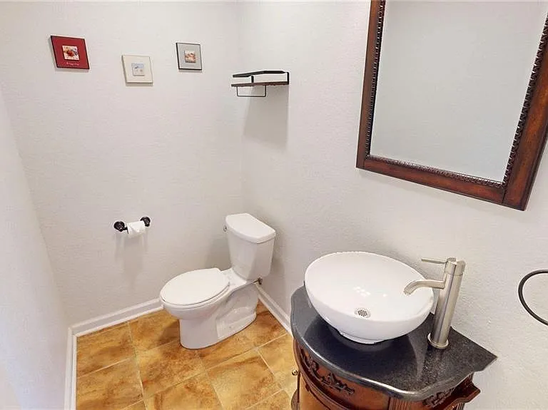 4507 Sir Johns Ln — Photo 19