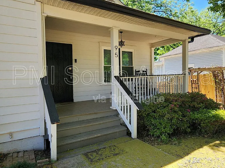 95 Thirkield Ave SE — Photo 2
