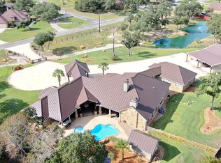 157 Bucks Lane, La Vernia, TX 78121