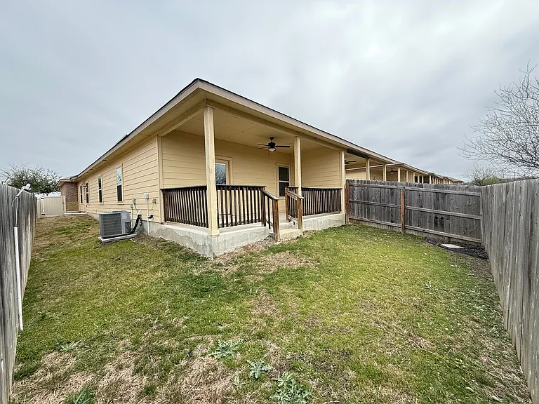 108 Stacy Ln — Photo 16