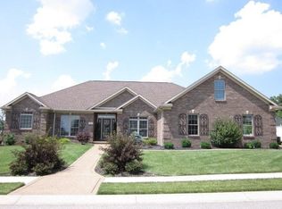 10041 Stonecreek Cir, Newburgh, IN 47630