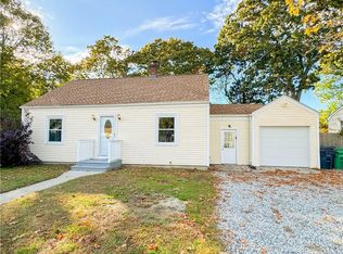 145 Canfield Ave, Warwick, RI 02889