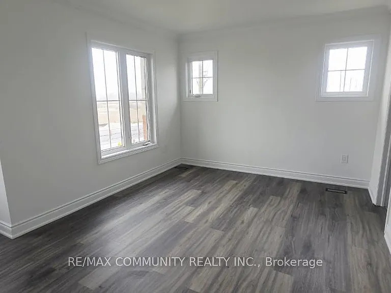 50 Rockman Cres — Photo 21