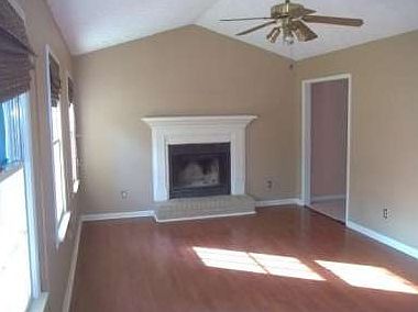 4th image of 217 Cedar Mill Ln