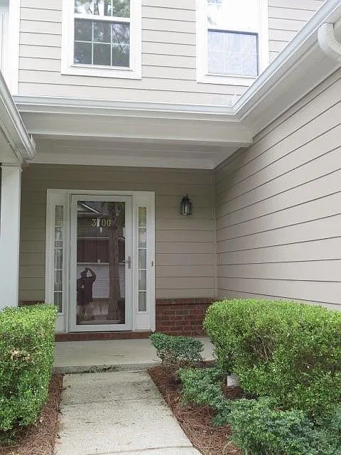 7 bed, 2.5 bath, 2500 sqft, $2,250 — Photo 4