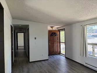 3 bed, 1.5 bath, 1056 sqft, $1,675 — Photo 2