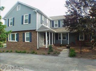 5902 Muirfield Dr, Greensboro, NC 27410