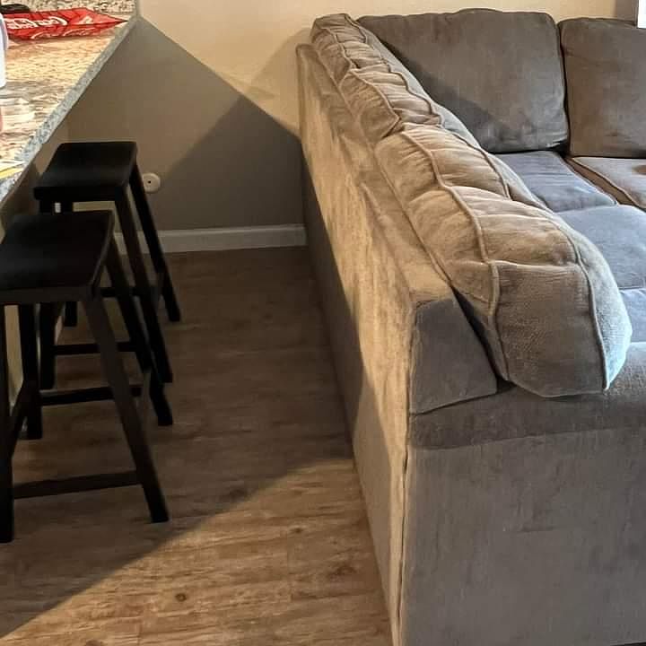 1st image of 5126 Embassy Pl #3