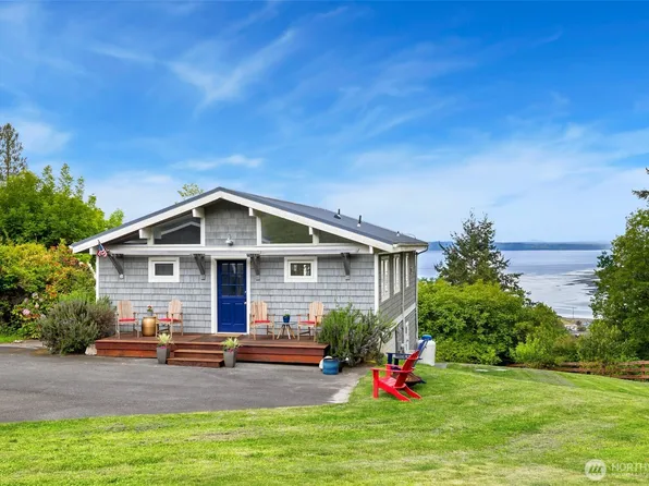 8214 Nob Road, Clinton, WA 98236