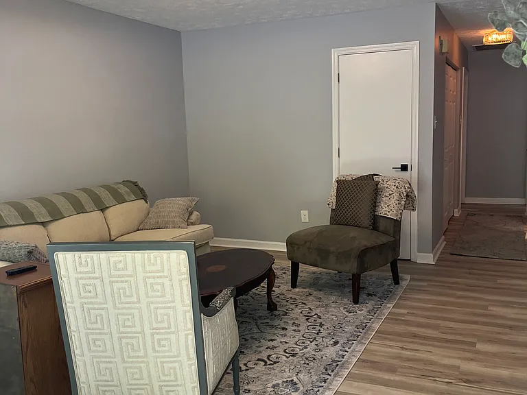 3527 Kenesaw Dr — Photo 3