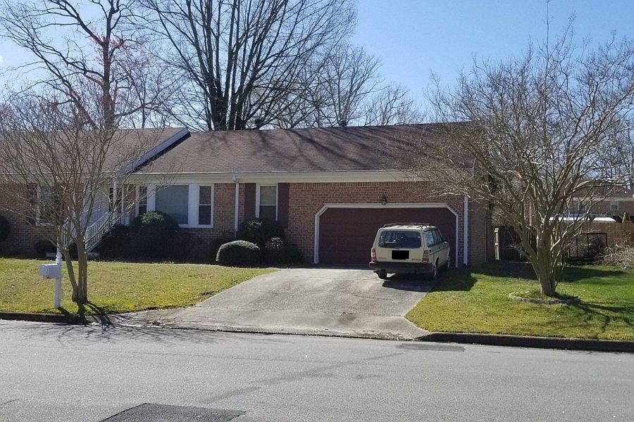 2nd image of 3220 Bruin Dr