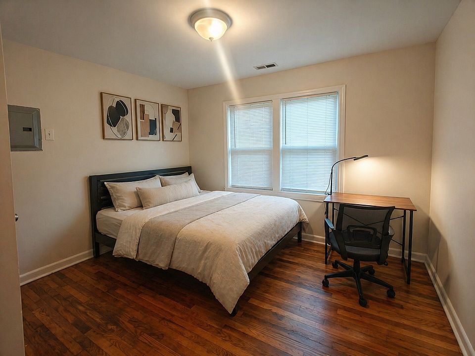 1st image of 2217 Custer St #3