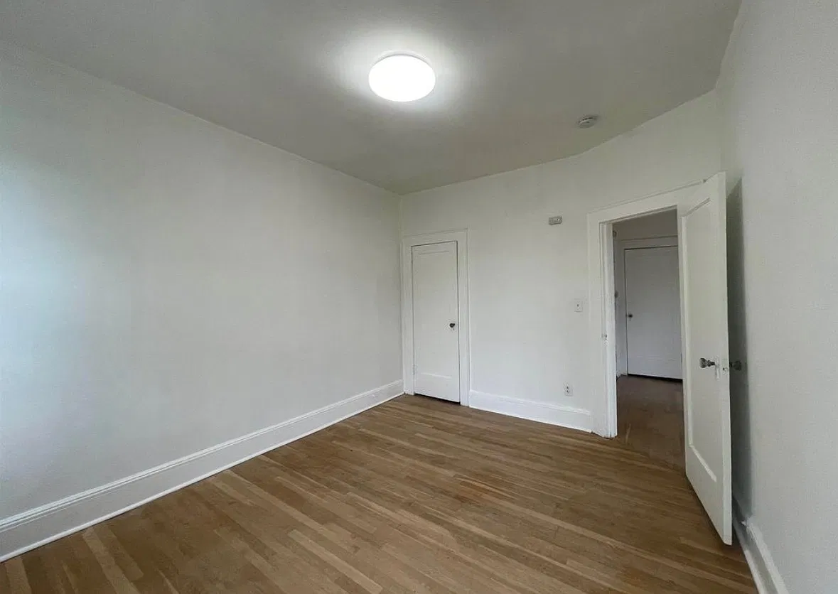 2 bed, 700 sqft, $1,500 — Photo 3