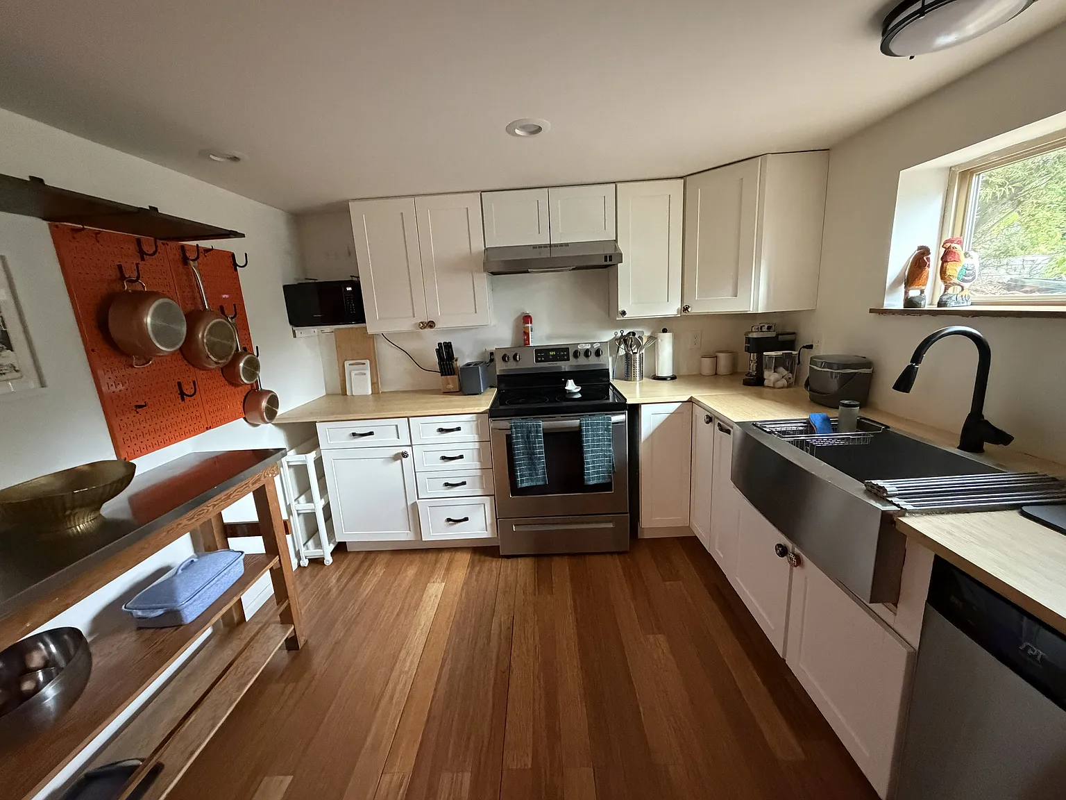 1 bed, 900 sqft, $2,000 — Photo 2