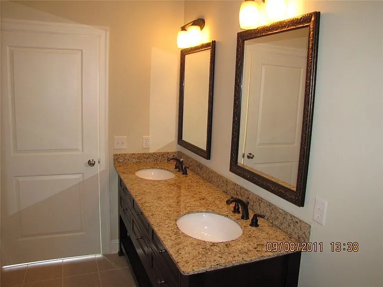 901 Abernathy Rd — Photo 28