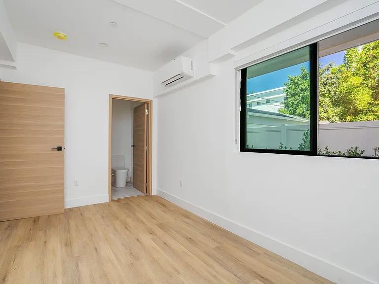 111 N Orlando Ave #1/2 — Photo 28