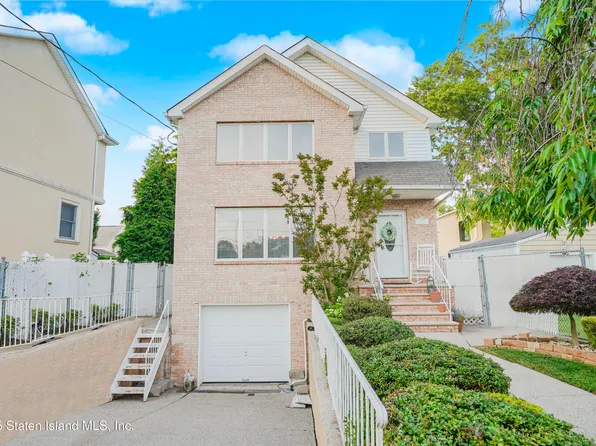 151 Adams Ave, Staten Island, NY 10306