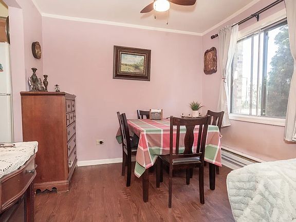 5th image of 11810 S Komensky Ave APT 101