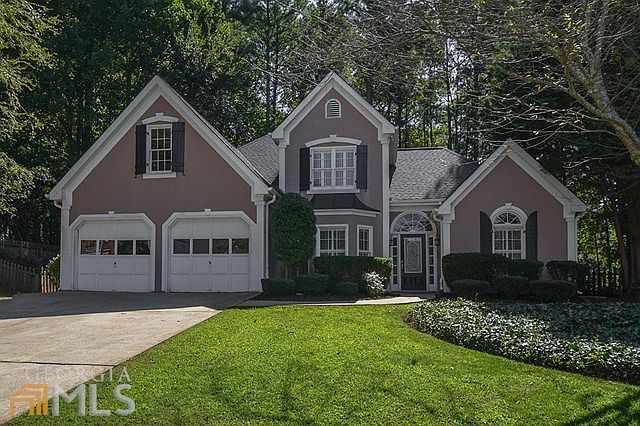 1st image of 716 Walt Ln NE