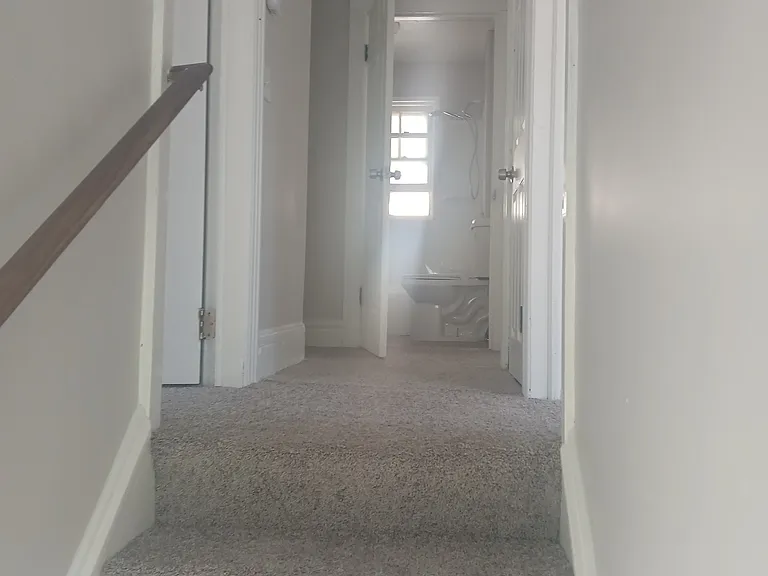 118 Avis St — Photo 5