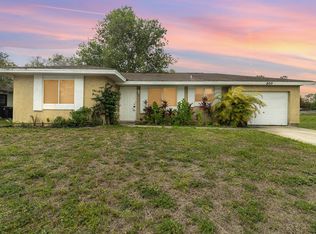800 Starland St SE, Palm Bay, FL 32909