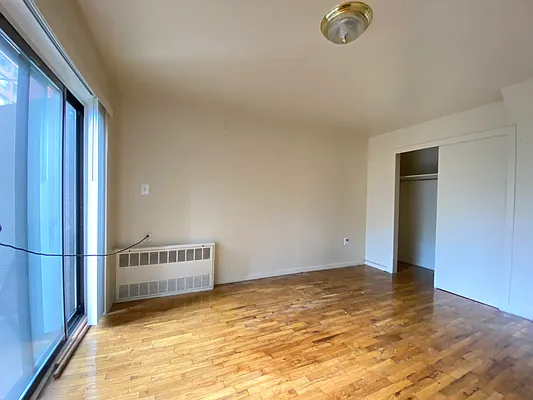 Rented by Bond New York | media 30