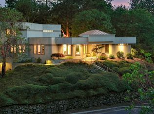 965 Pinecrest Ter, Ashland, OR 97520