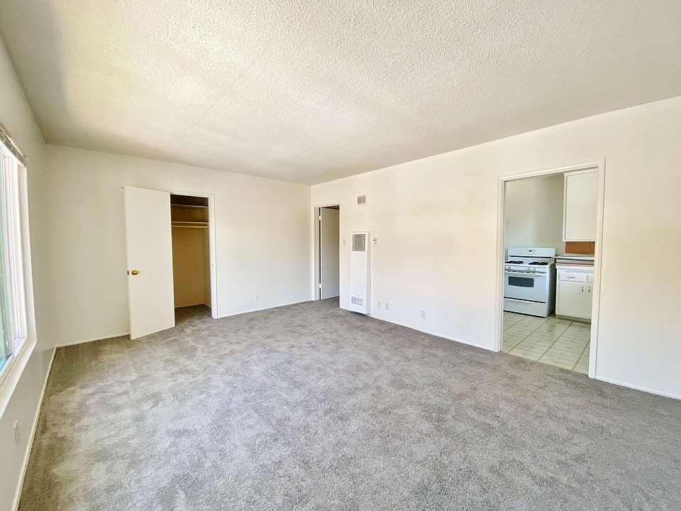 1st image of 1614 E 1st St APT 4