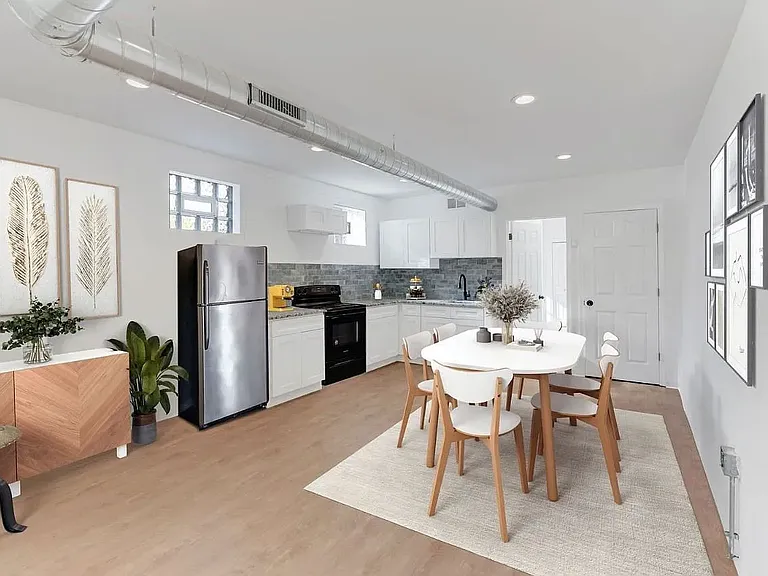 308 W Queen Ln #1 — Photo 1