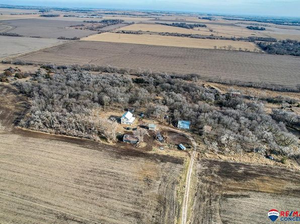 1124 238th Rd, Milford, NE 68405