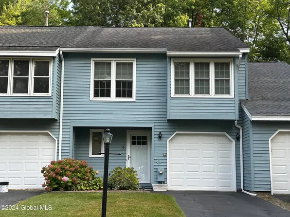4 Tekakwitha Court, Clifton Park, NY 12065