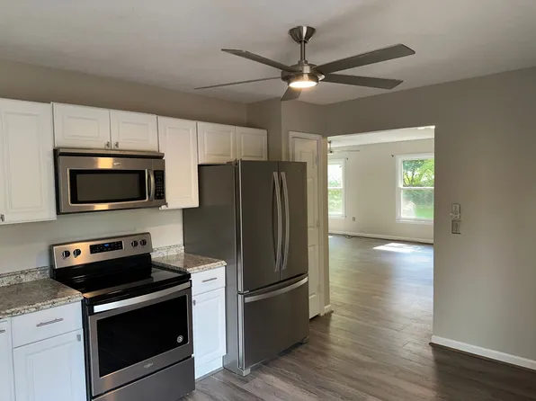 1600 Hardwood Dr, Blacksburg, VA 24060