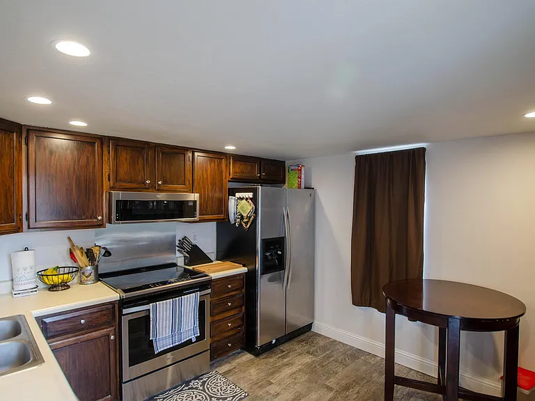 272 Cobblestone Dr — Photo 5
