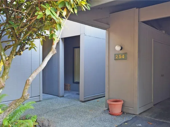 6352 137th Pl NE, Redmond, WA