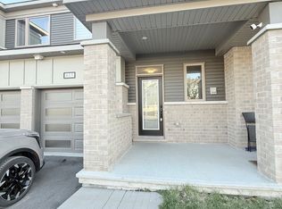 615 Allied Mews, Ottawa, ON K2S 3A3