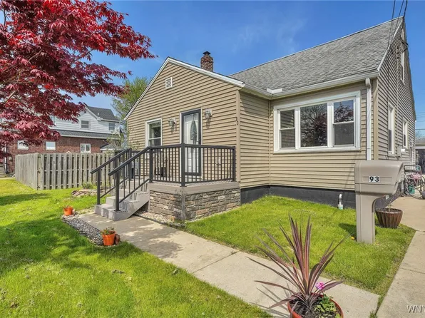 93 Helen St, Cheektowaga, NY 14206
