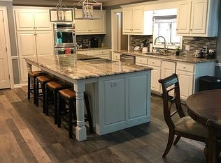 5246 Union Cir, Flowery Branch, GA 30542