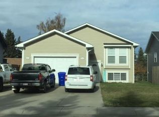 4922 Shannon Dr #B, Olds, AB T4H0C1