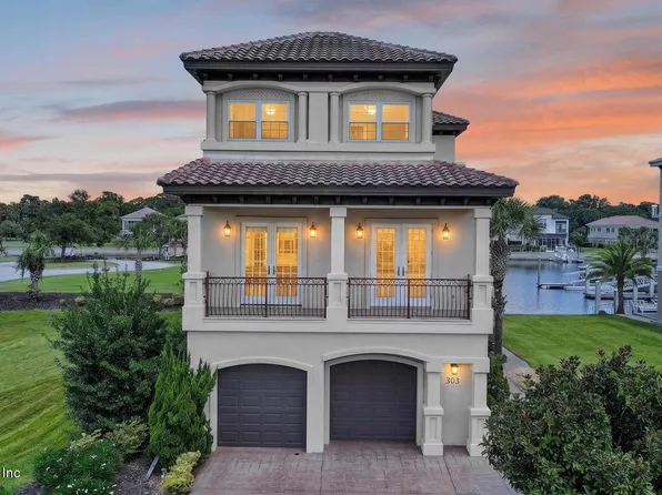 303 YACHT HARBOR Drive, Palm Coast, FL 32137