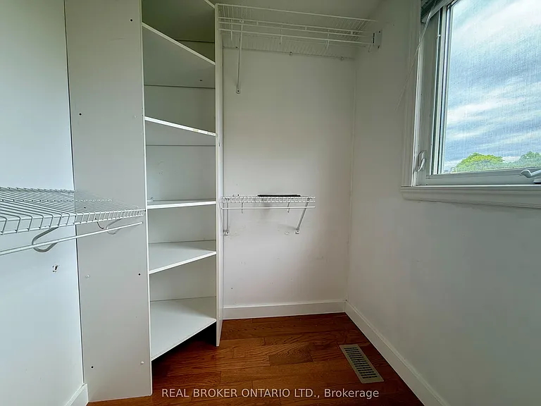 93 Melanie Cres — Photo 28