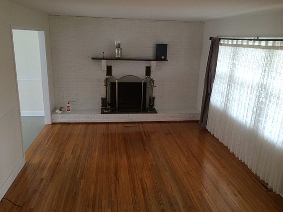 2nd image of 107 Scottfield Dr