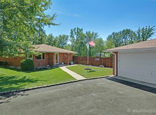 240 Lilas Ct, New Lenox, IL 60451