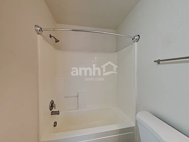 16557 Alegre Way — Photo 10