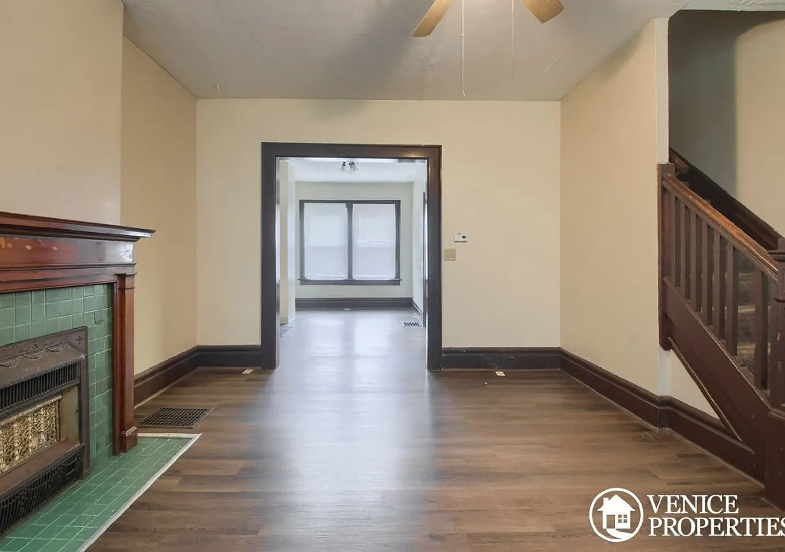 Charming 2BR on Lane and Indiana Avenue — Photo 3